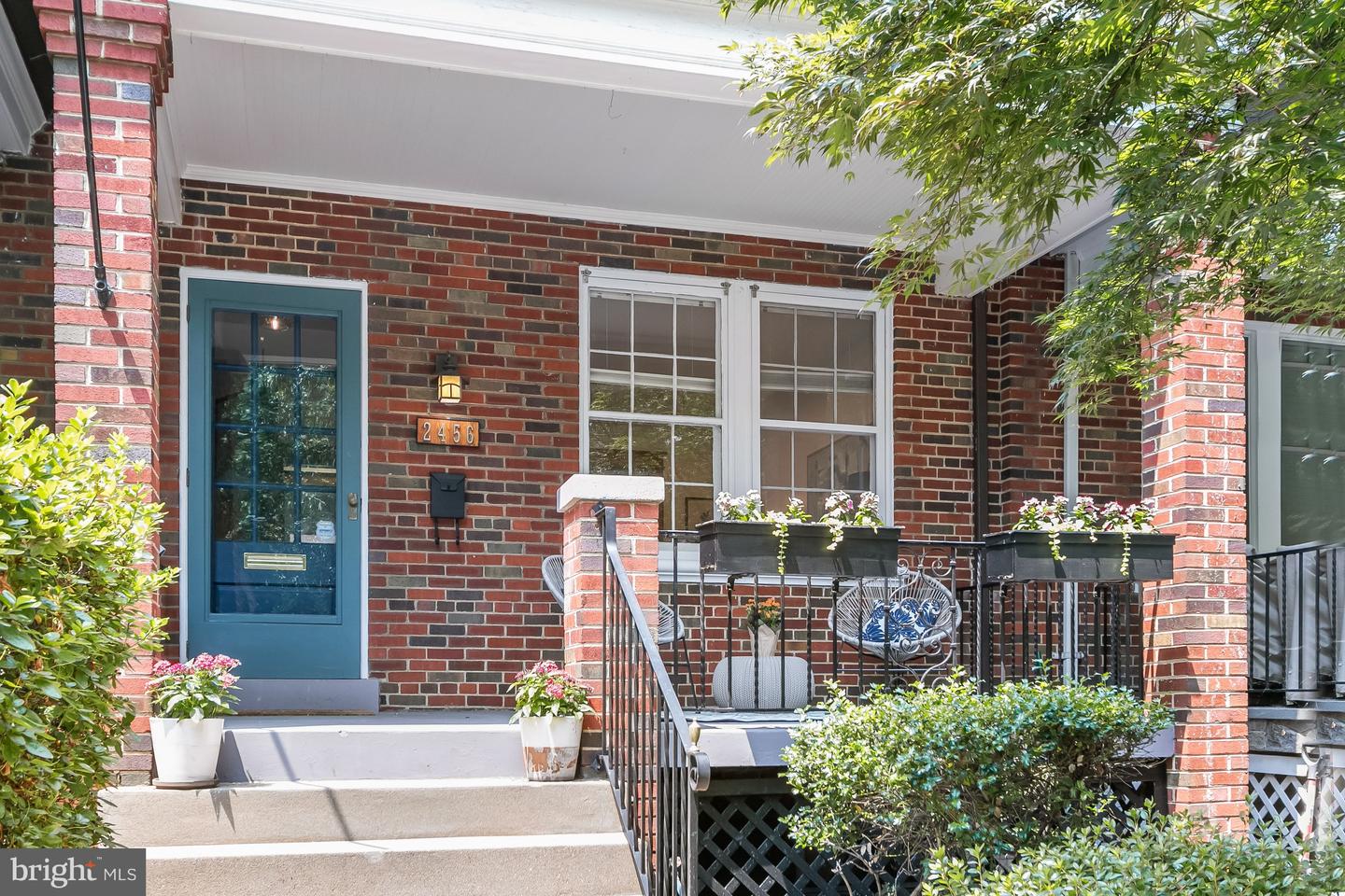 2456 39th Place NW