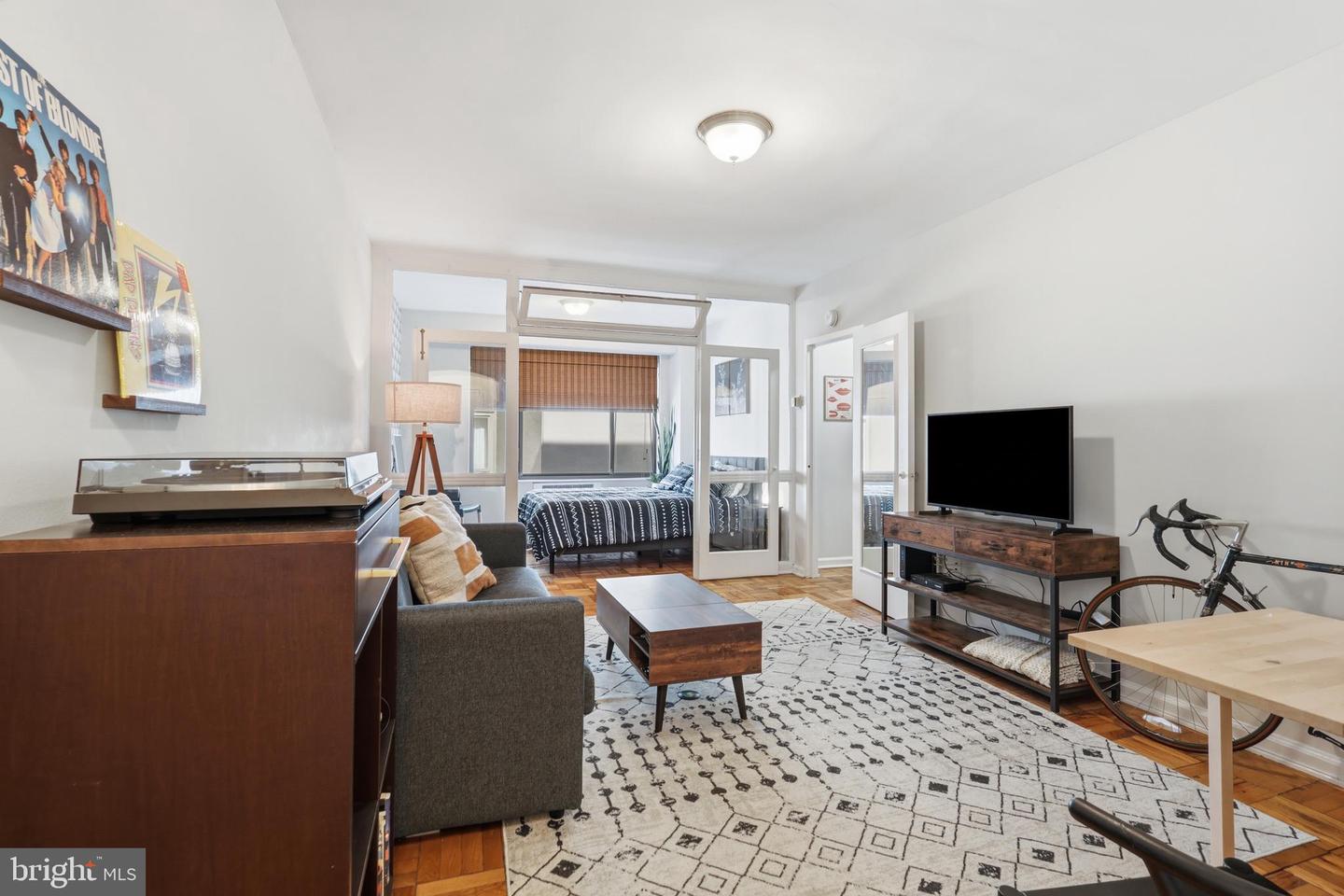 1 Scott Circle NW #616