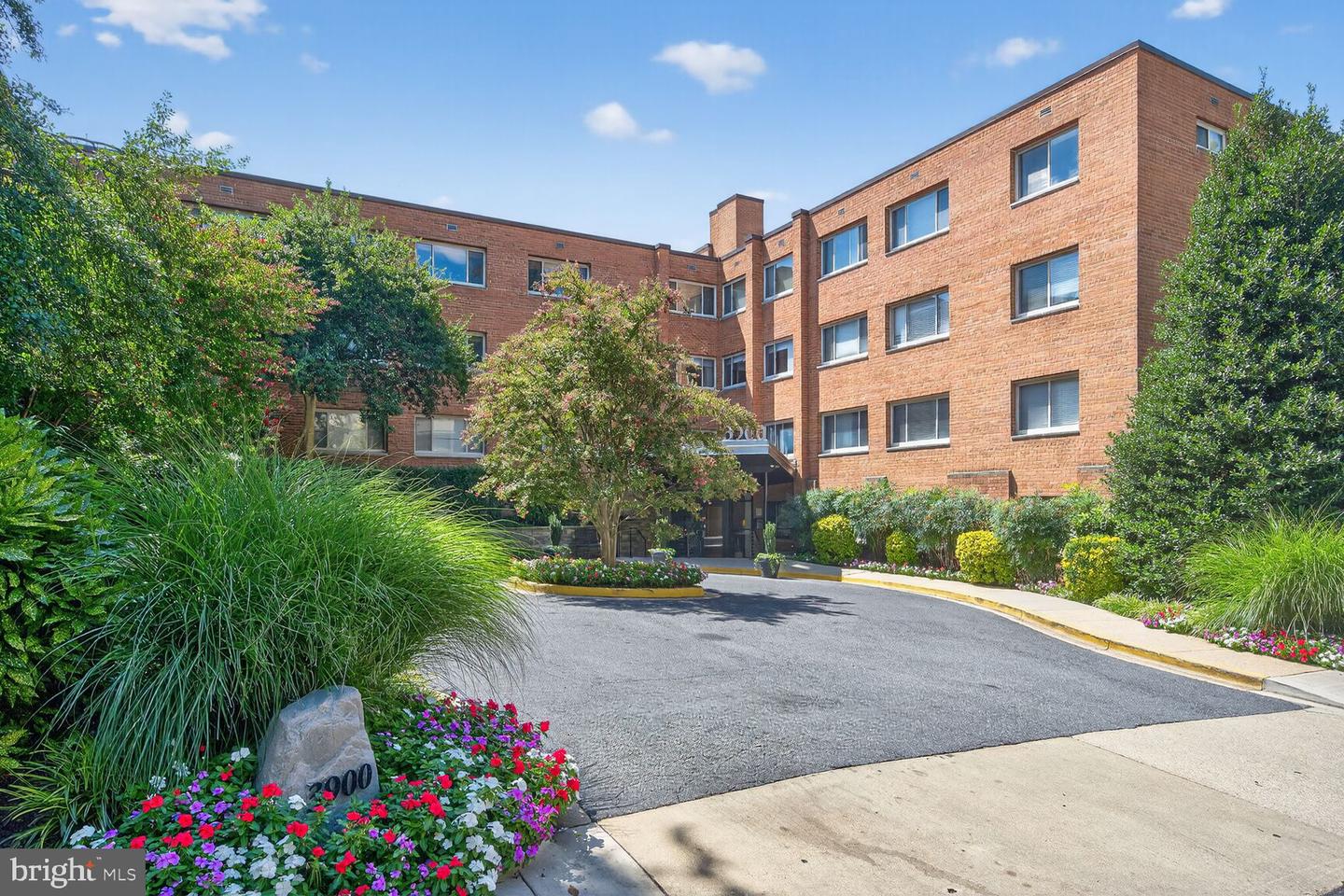 3900 Tunlaw Road NW #201