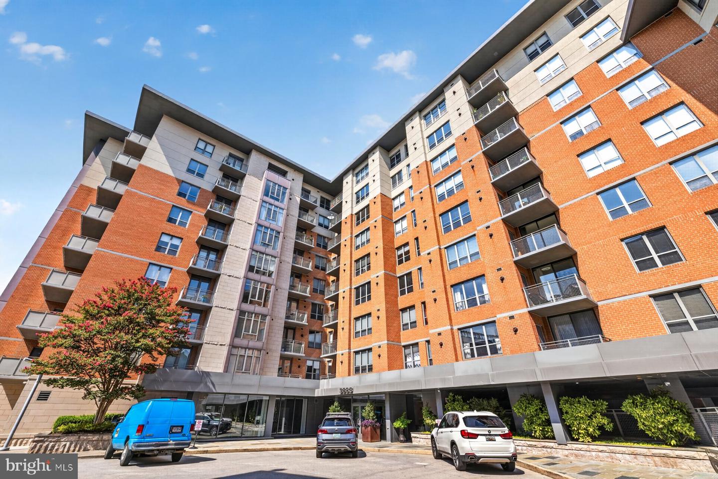 3883 Connecticut Avenue NW #206