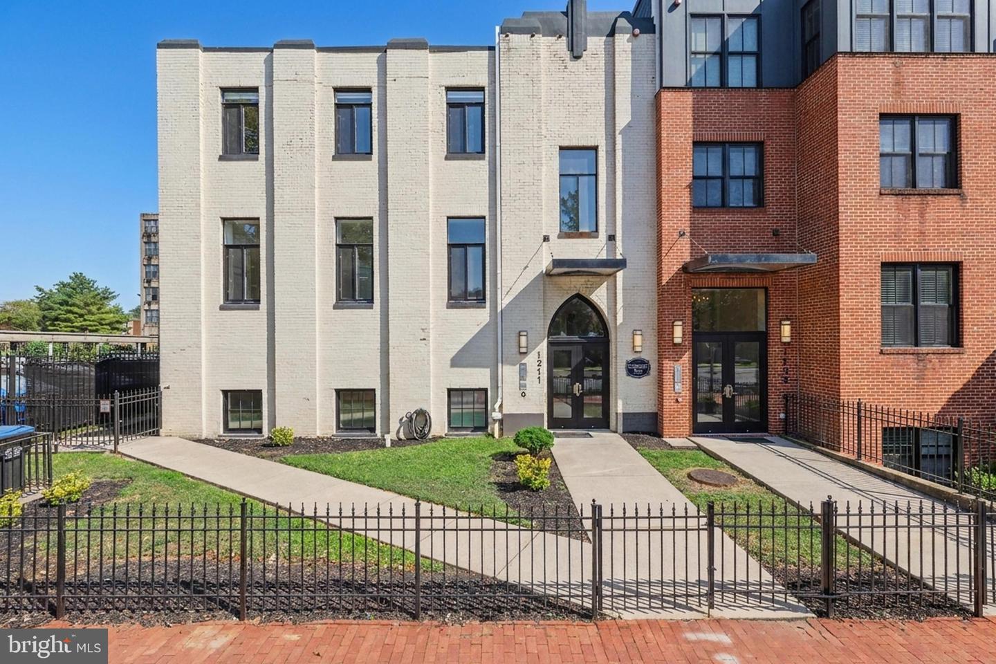 1211 G Street SE #9