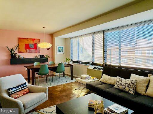 5410 Connecticut Avenue NW #718