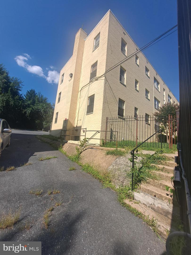 4810 C Street SE #301
