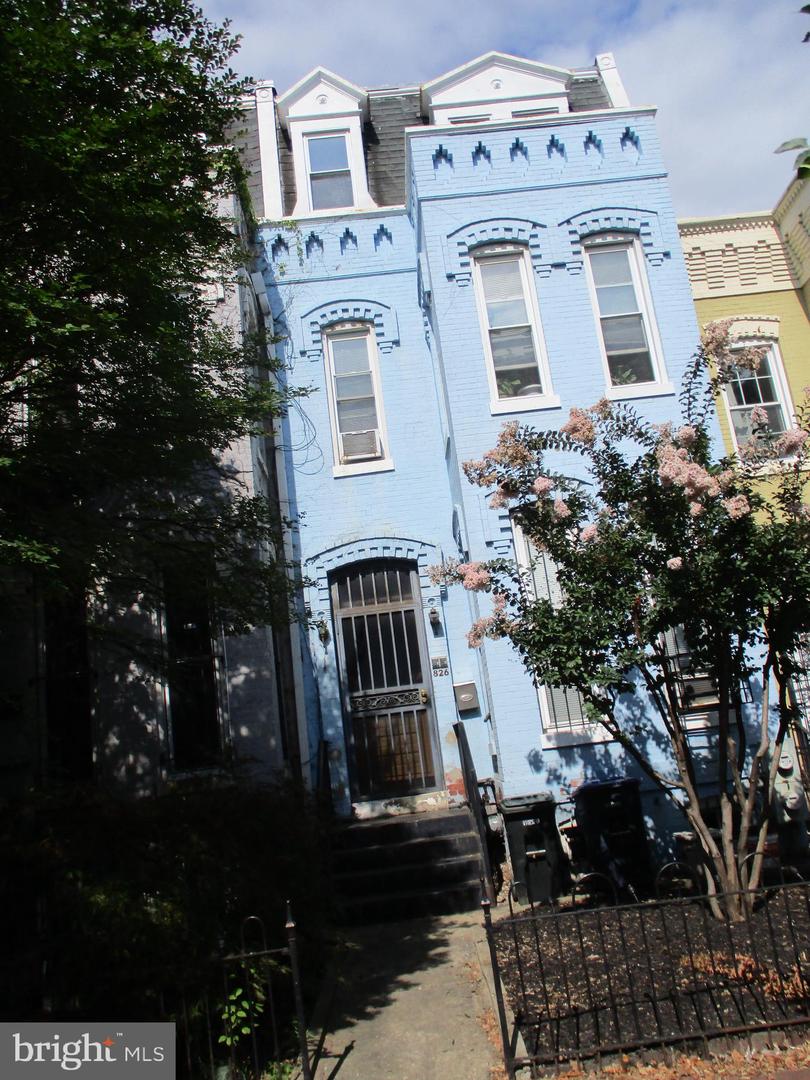 826 5th Street NE
