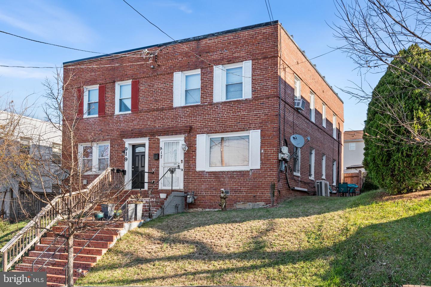 917 47th Street NE