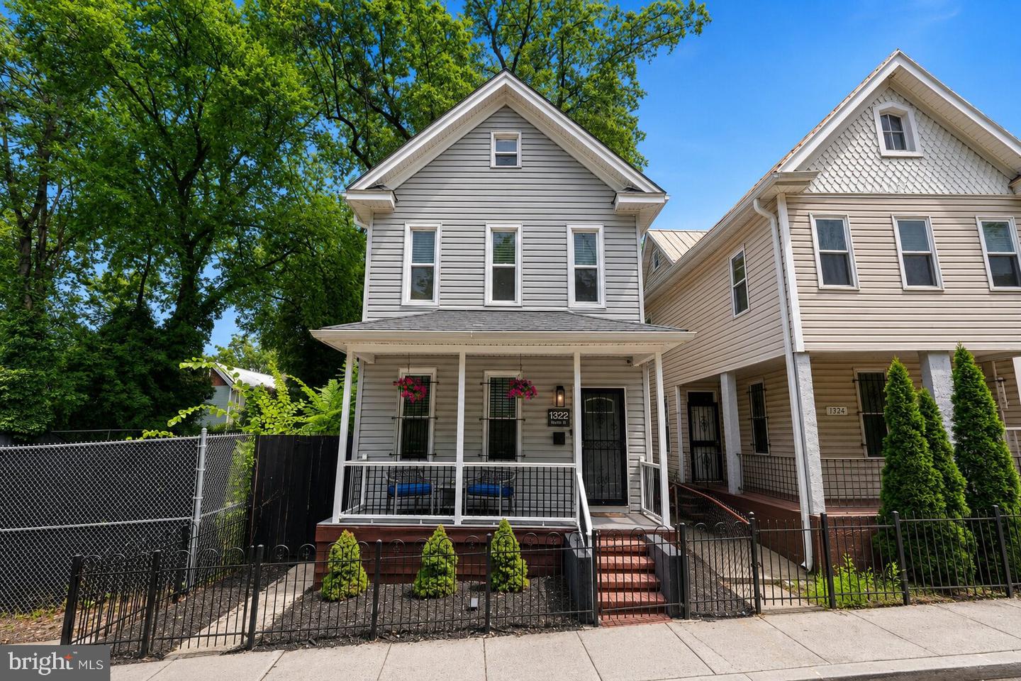 1322 Morris Road SE