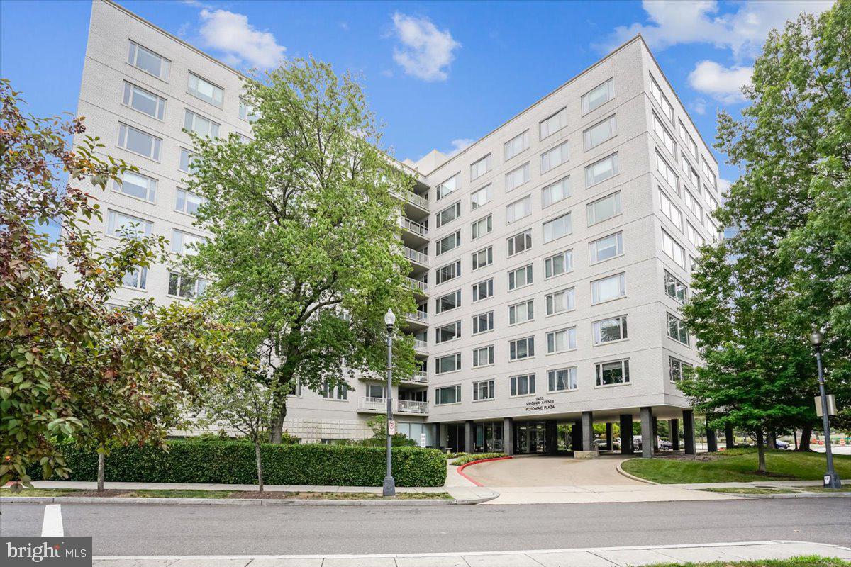2475 Virginia Avenue NW #918