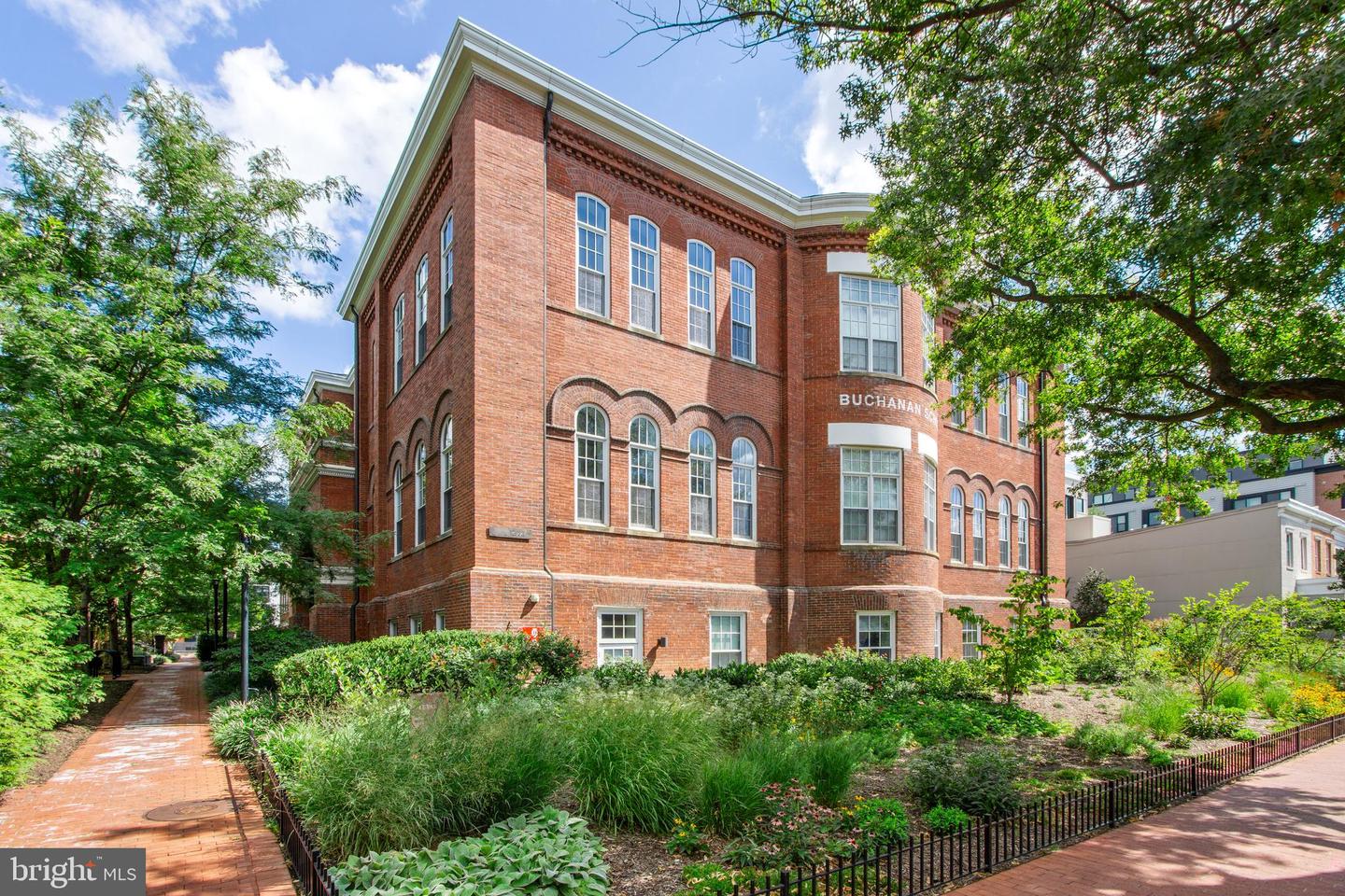 1324 E Street SE #103