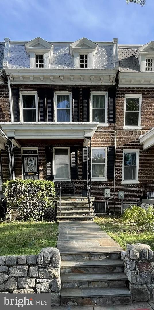 528 Taylor Street NW