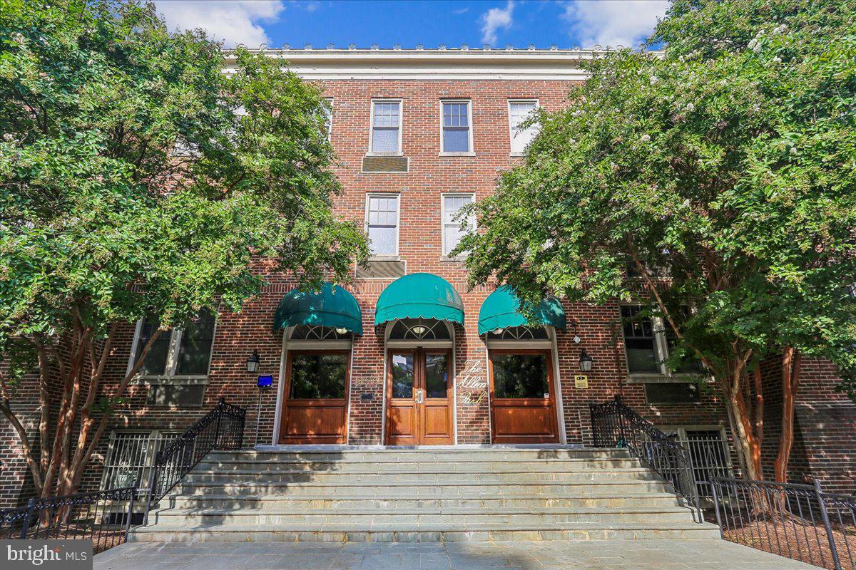 2410 20th Street NW #208
