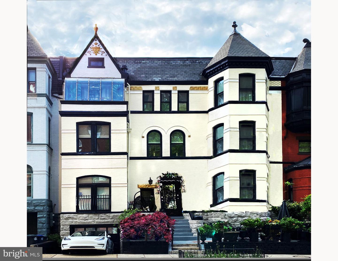 1016 NW 22nd Street NW