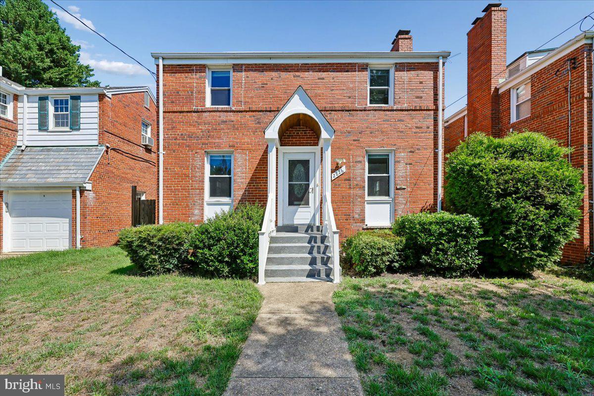 2826 Newton Street NE