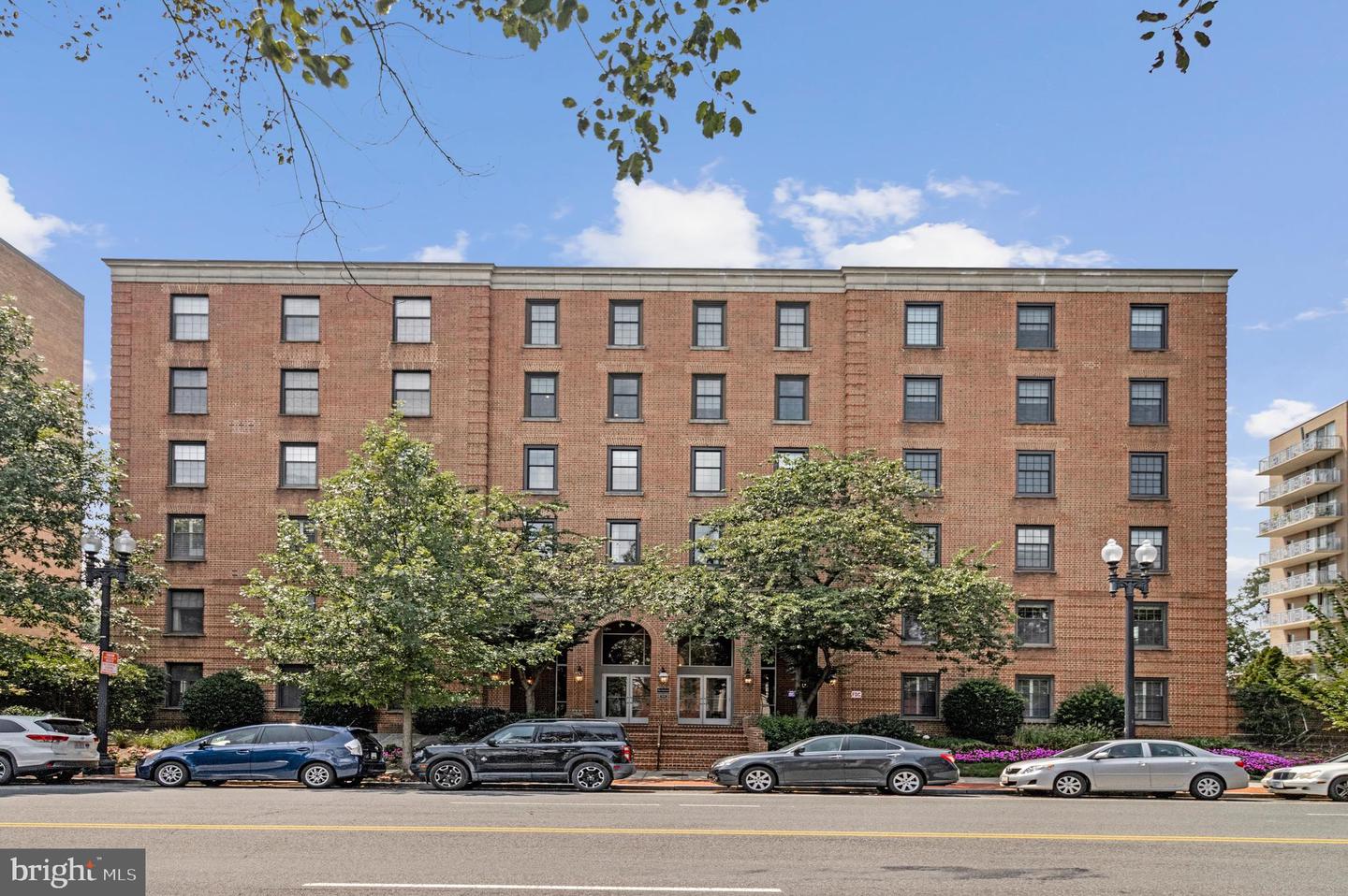 2828 Wisconsin Avenue NW #504