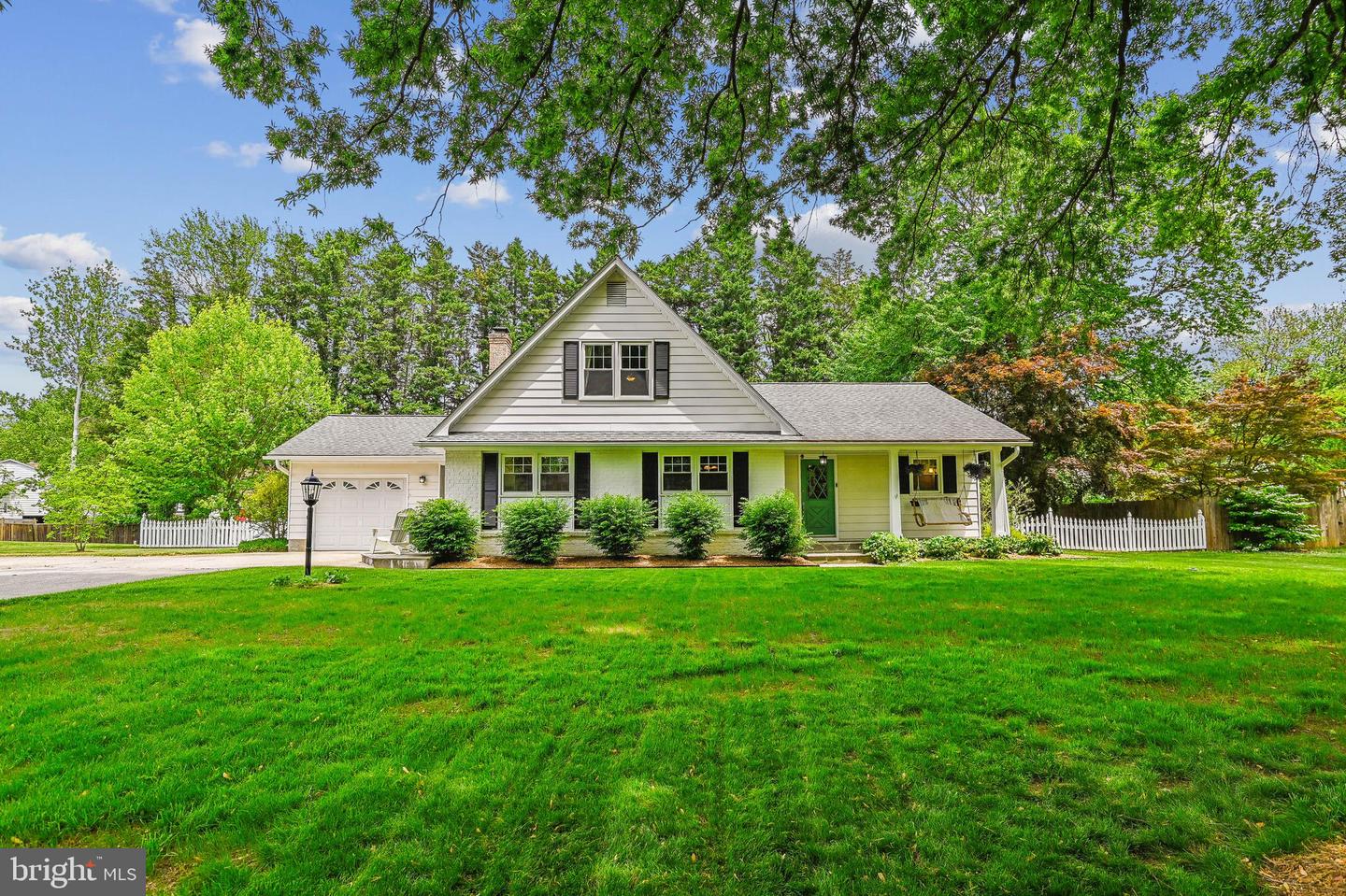 84 Tarragon Lane, Edgewater