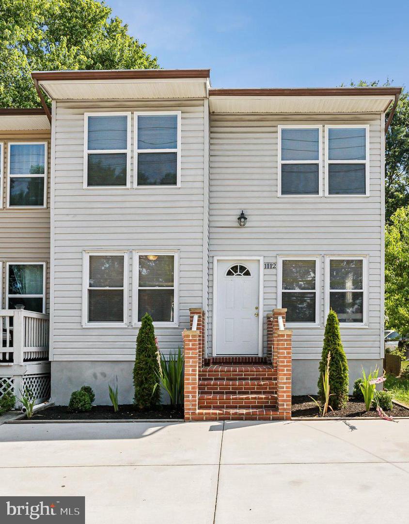 1112 Forest Drive, Annapolis
