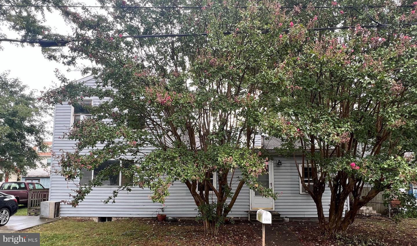 7925 E End Drive, Baltimore