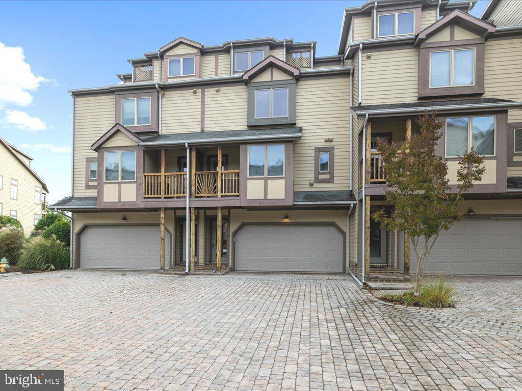 7042 Clinton Court, Annapolis
