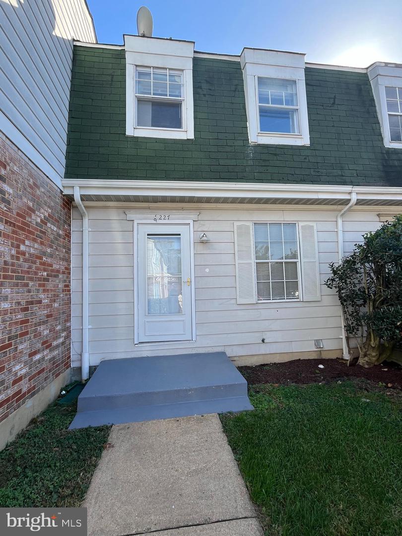 8227 Dunfield Court, Severn