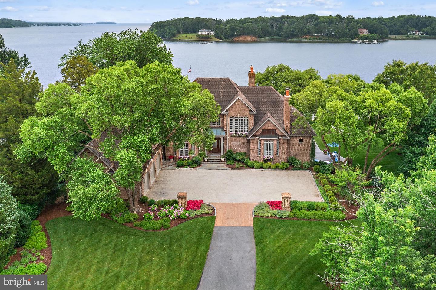 1556 Widows Mite Road, Edgewater