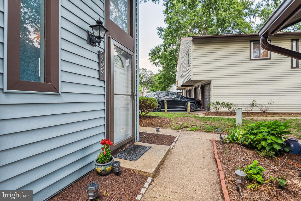 2051 Happy Lane, Crofton