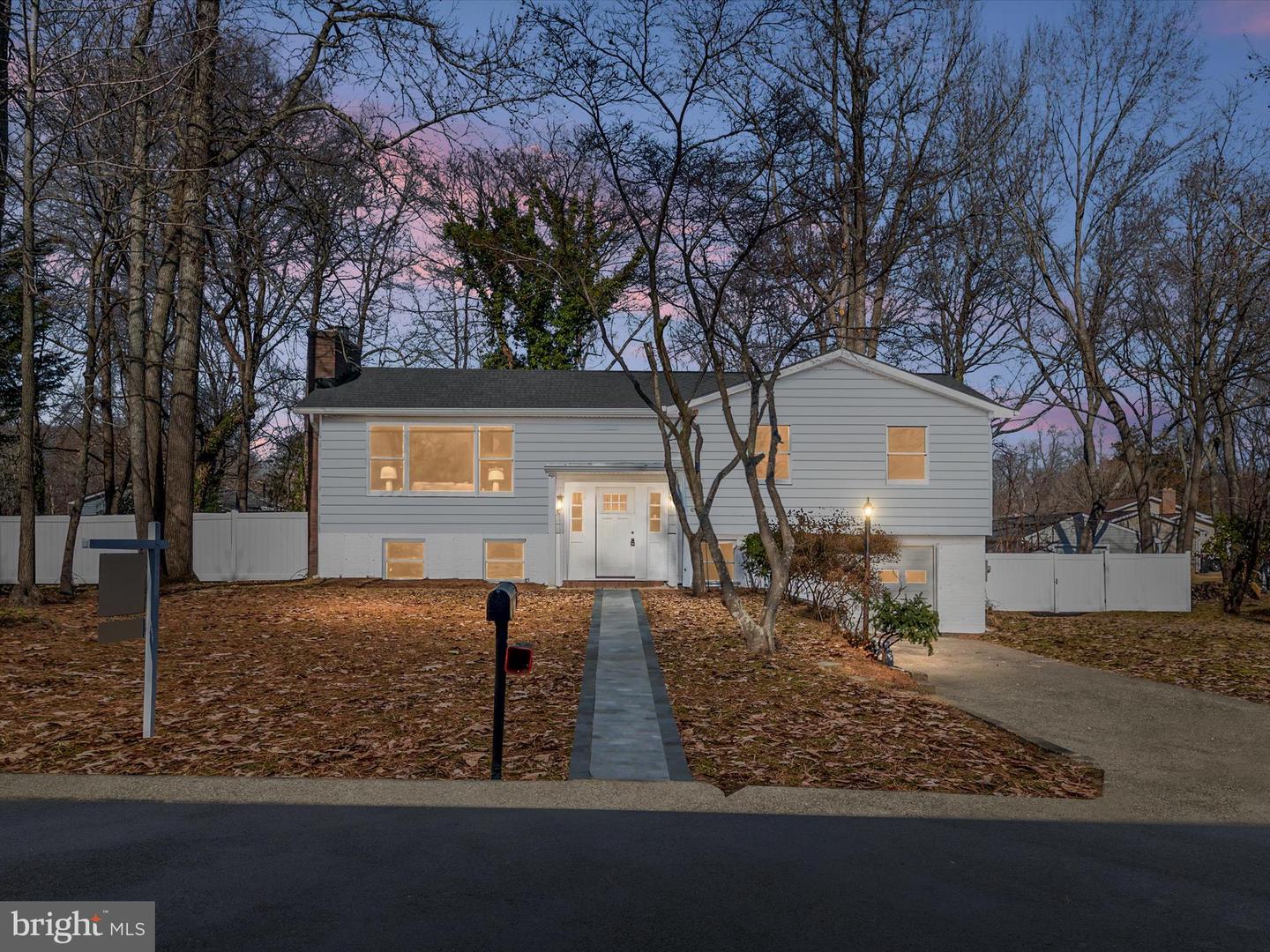 3350 Hazelwood Road, Edgewater