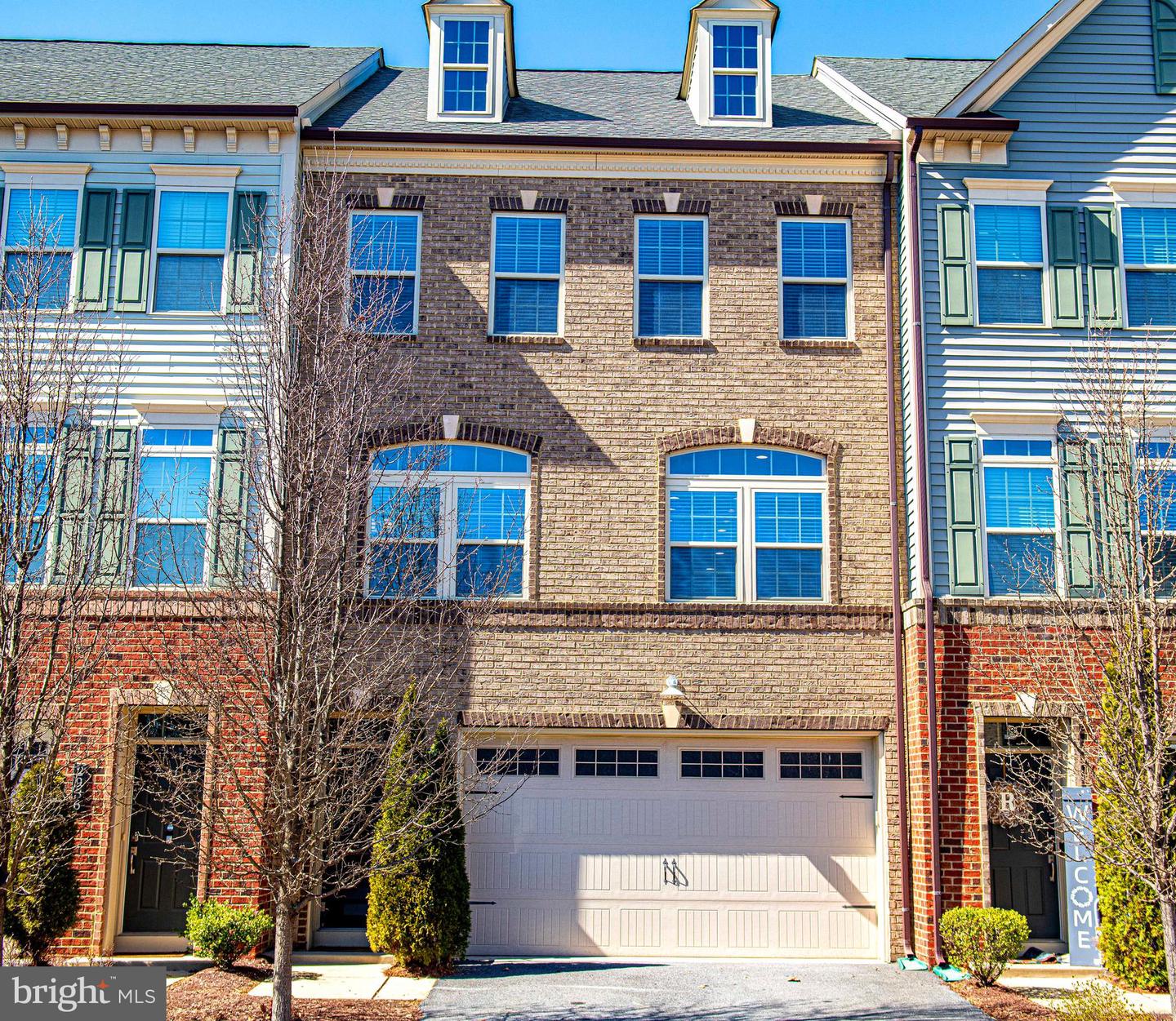 2934 Middleham Court, Hanover