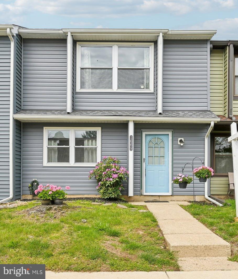 1669 Woodtree Court E, Annapolis