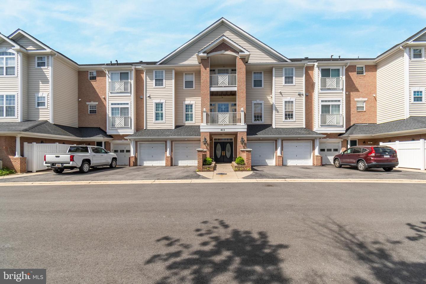 411 Hamlet Club Drive #104, Edgewater