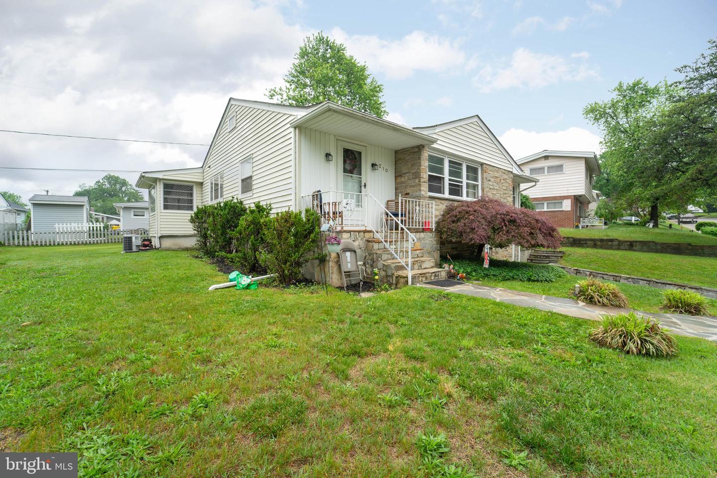210 Coronet Drive, Linthicum Heights