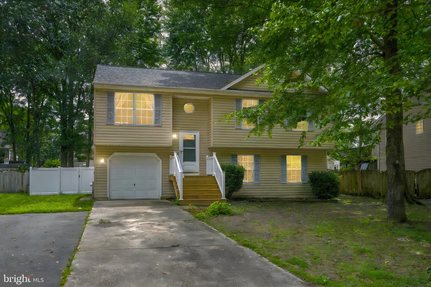 1027 Biltmore Avenue, West River