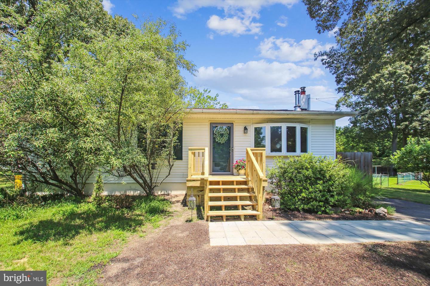 1590 Long Point Road, Pasadena