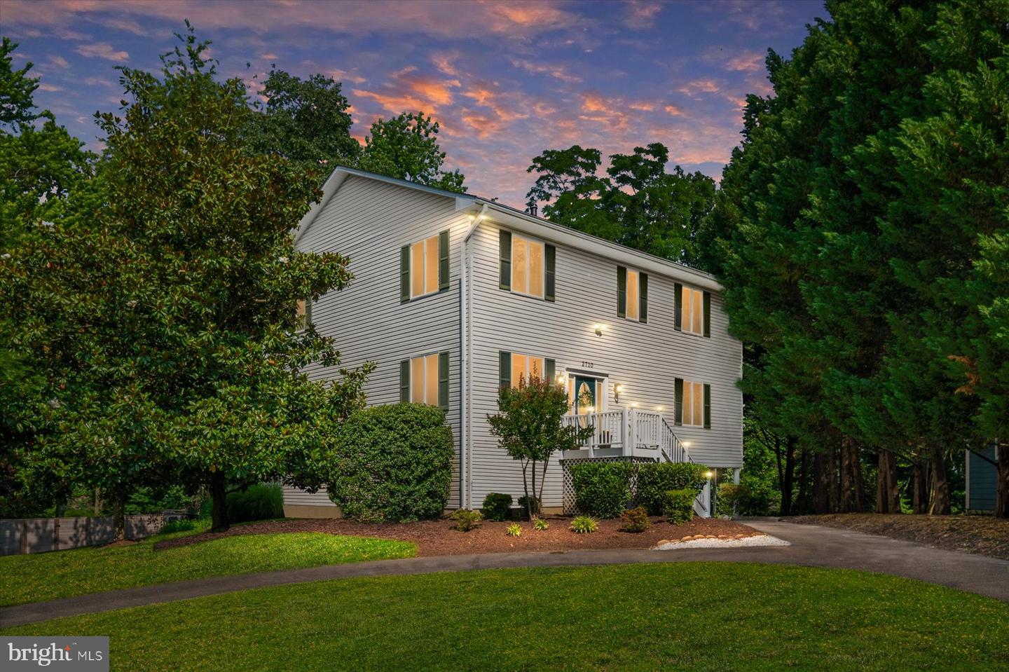 2710 Parkview Drive, Riva
