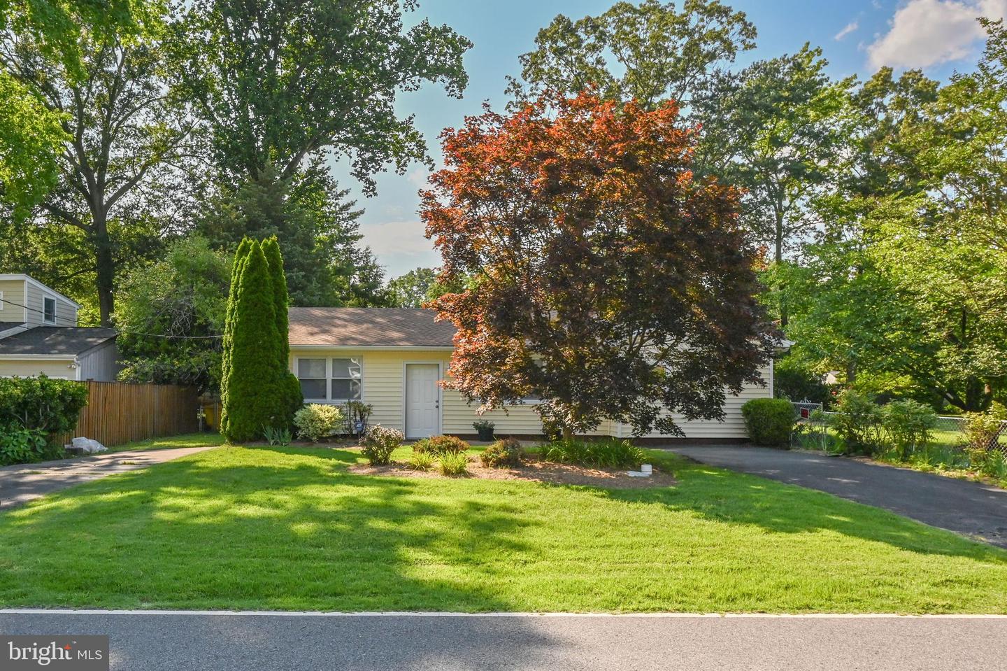 3870 Ponder Drive, Edgewater