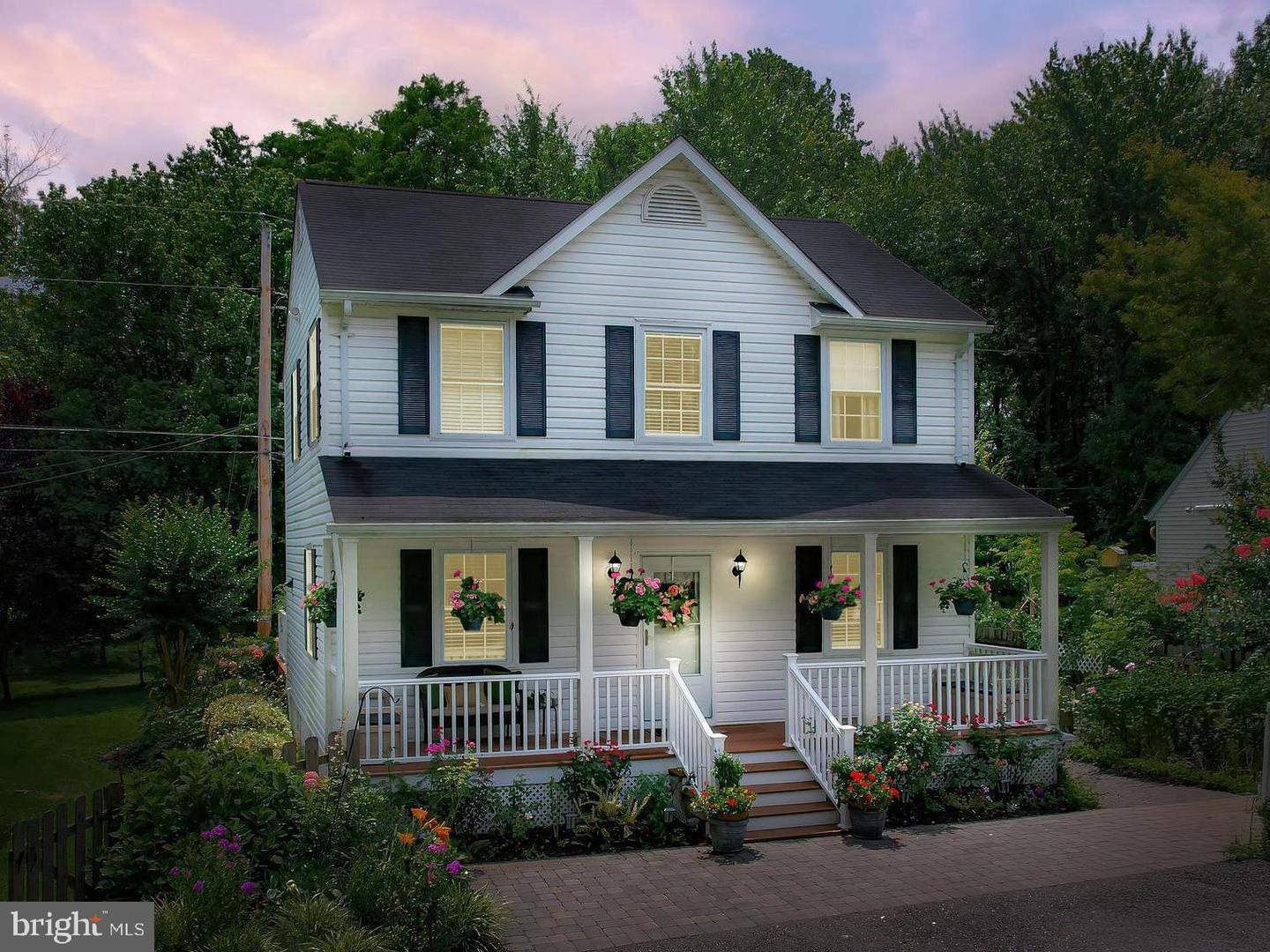 921 W Benning Road, Galesville