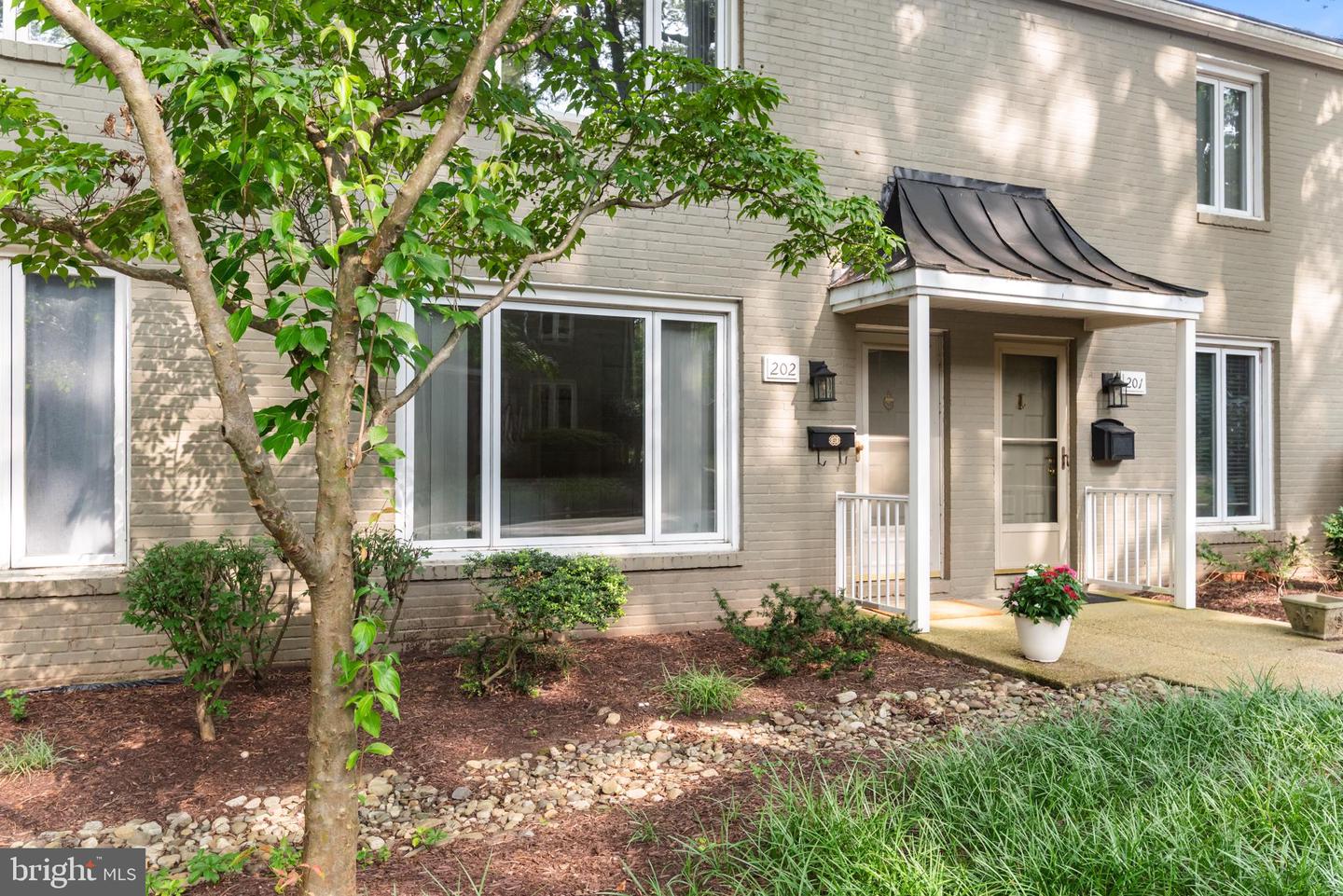 202 Dreams Landing Way, Annapolis