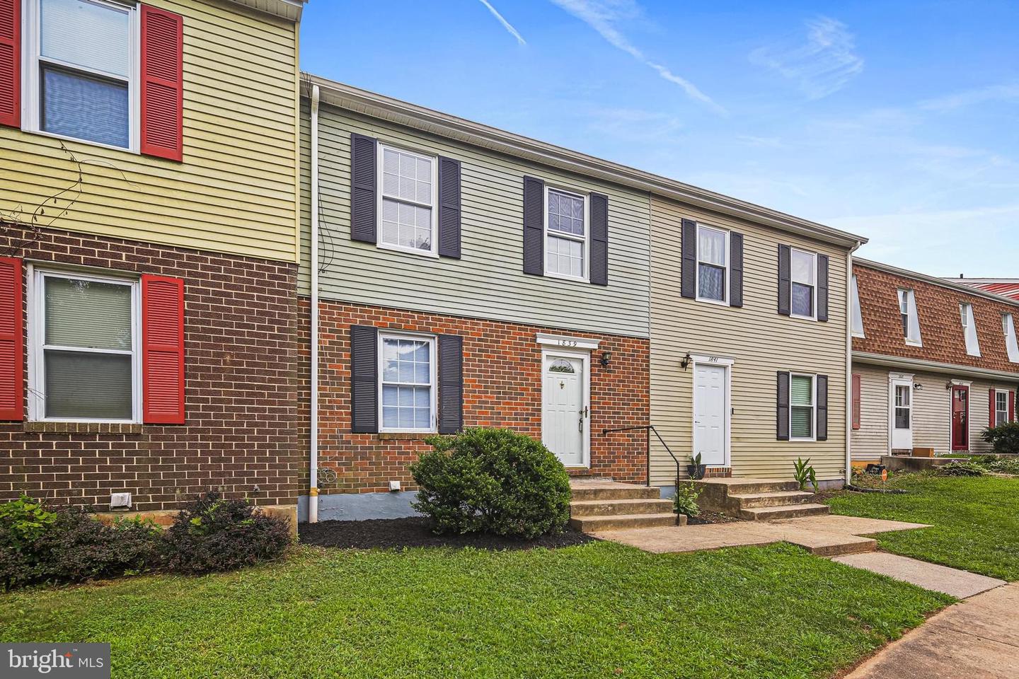 1839 Dove Court, Severn