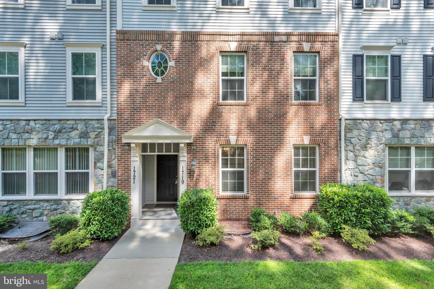 1719 Fieldstone Court #9, Hanover