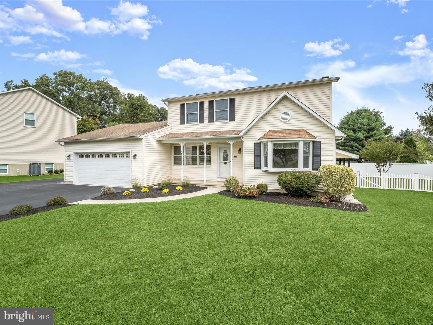 7911 Red Globe Court, Severn