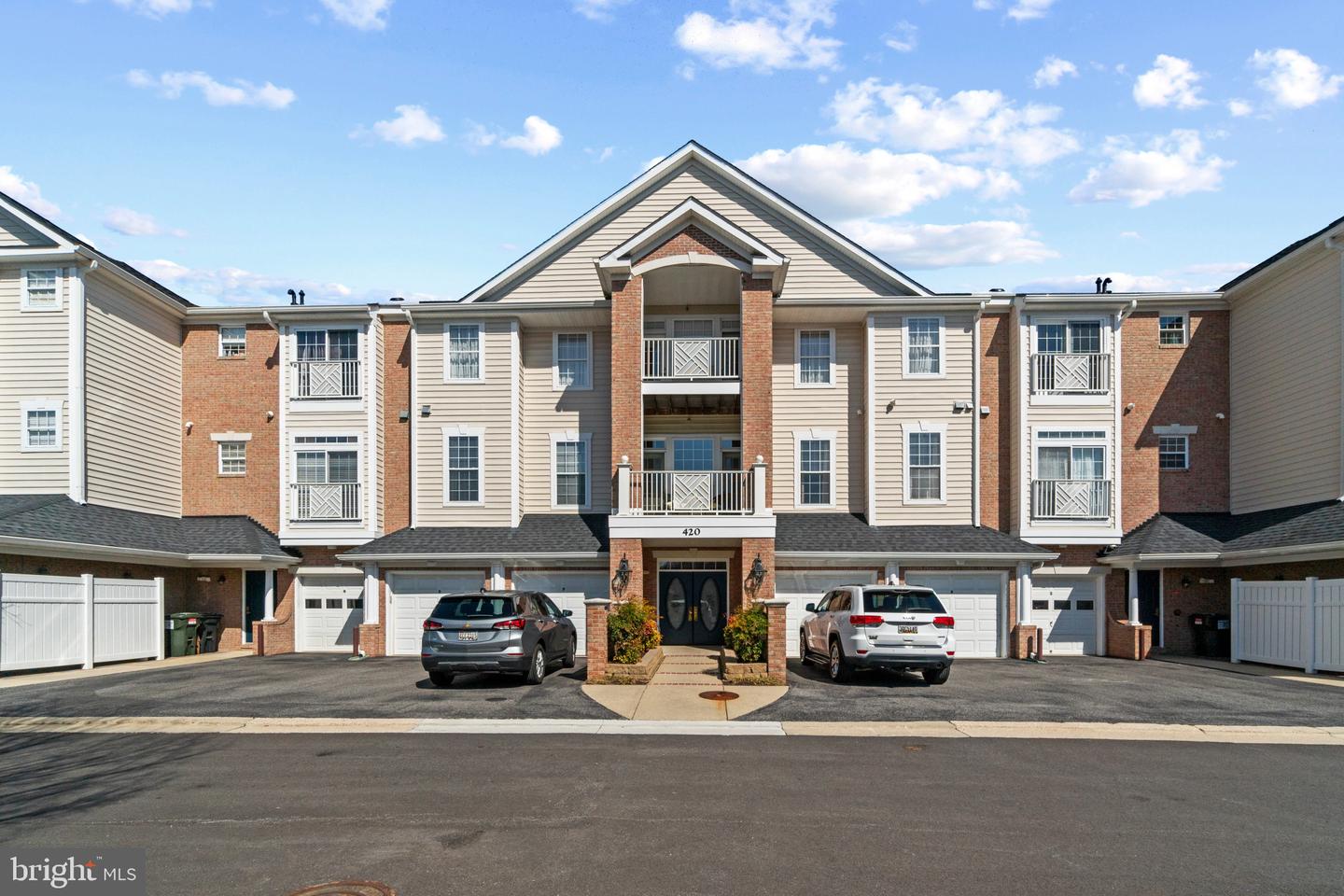 420 Hamlet Club Drive #206, Edgewater