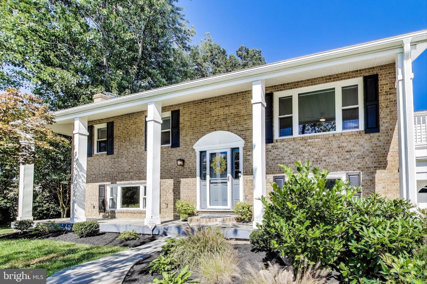 1272 Mayo Ridge Road, Edgewater