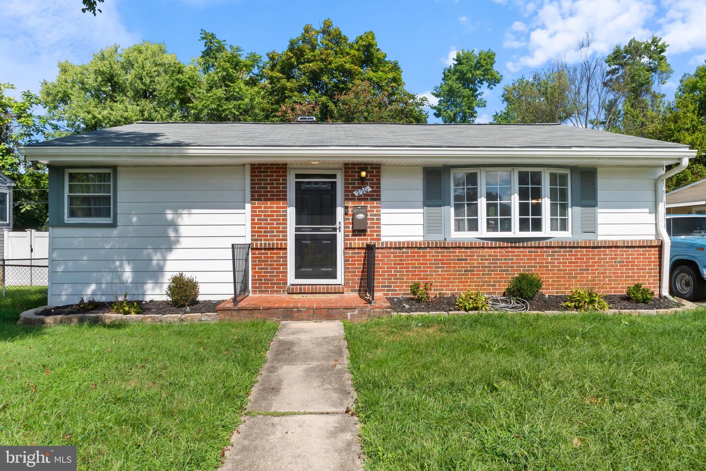 220 Cheddington Road, Linthicum Heights