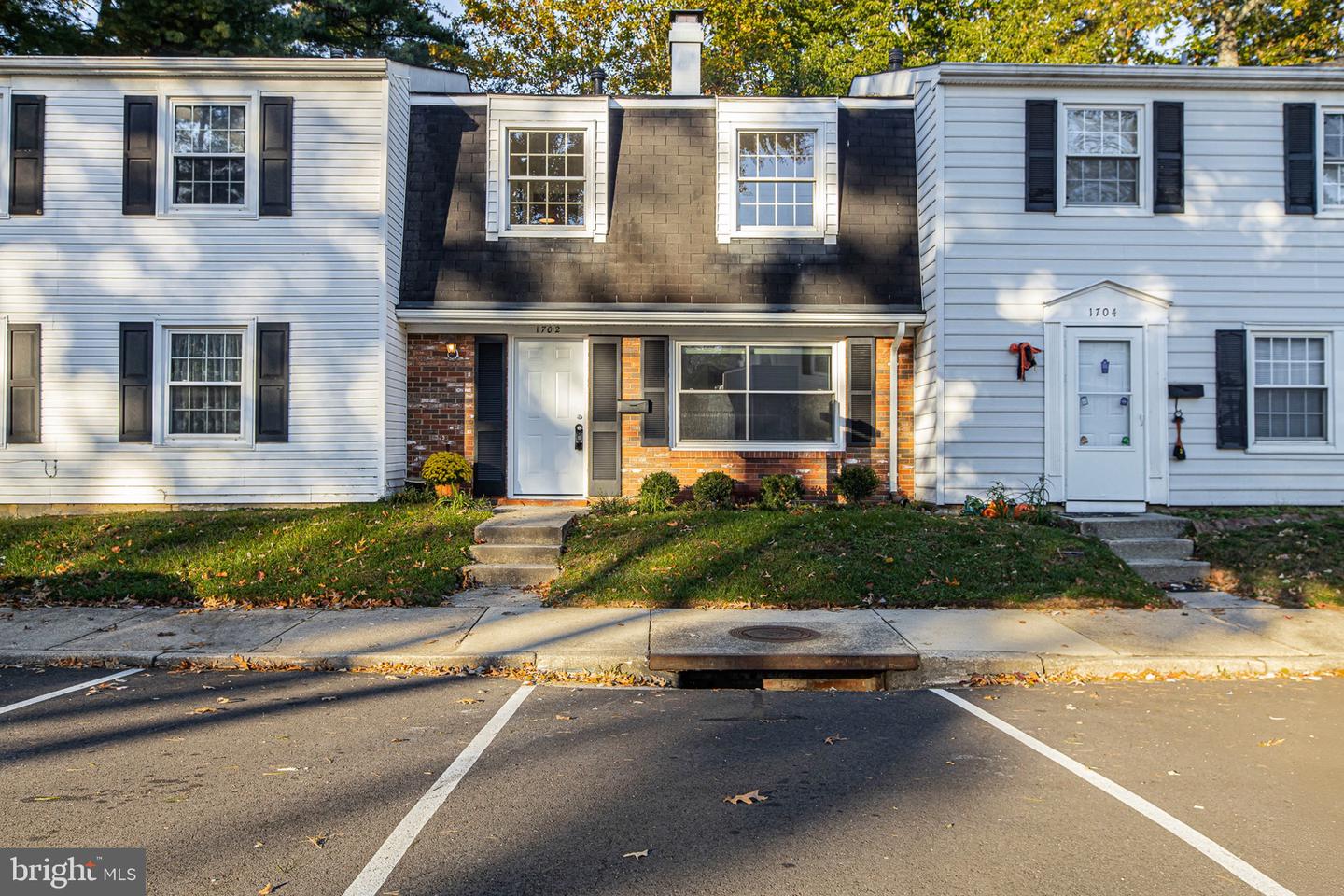 1702 Gunwood Place, Crofton