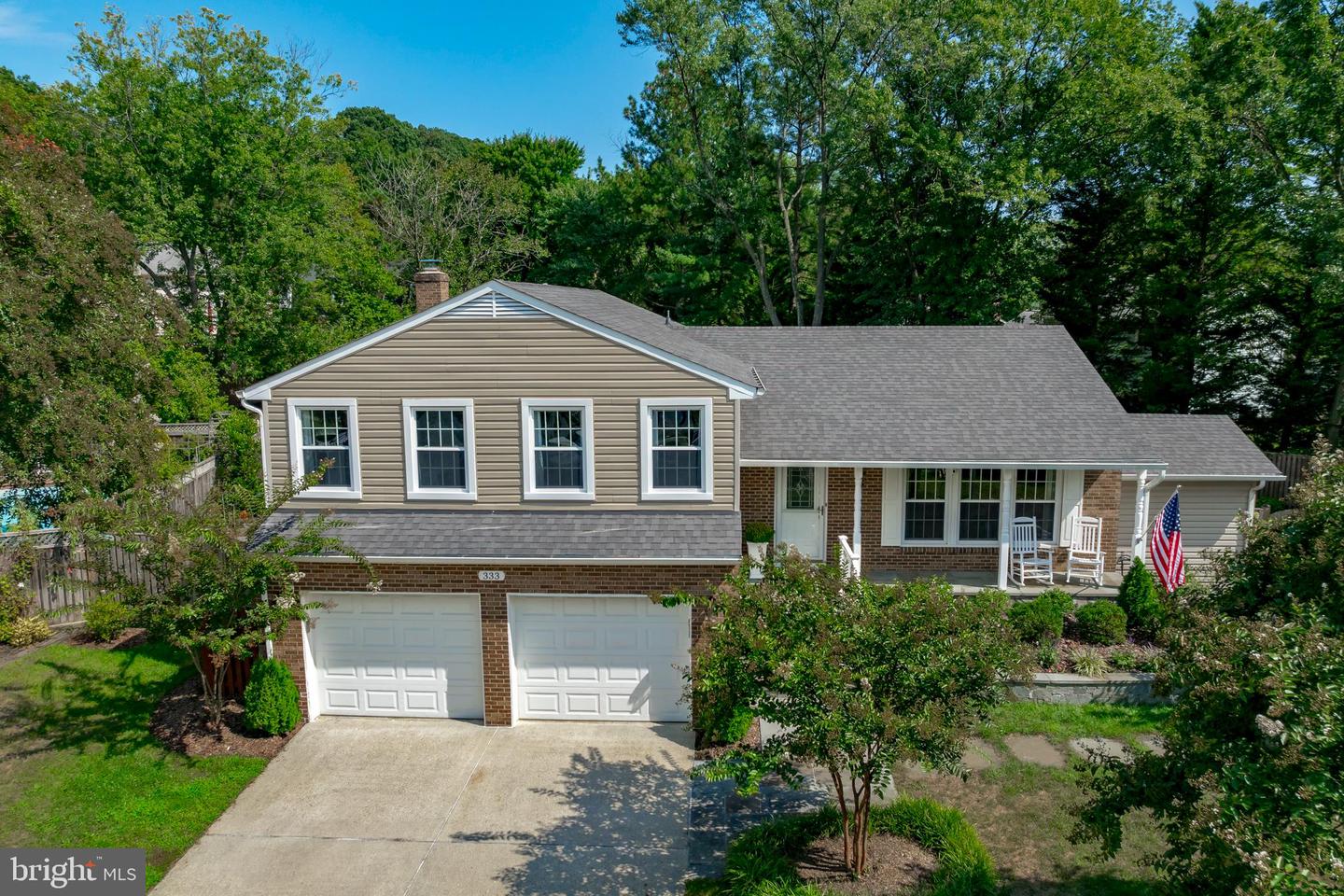 333 Brunswick Place, Riva