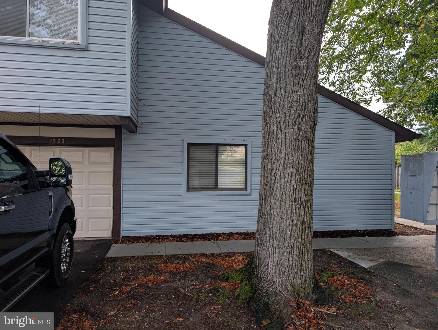 1923 Everglade Court, Crofton