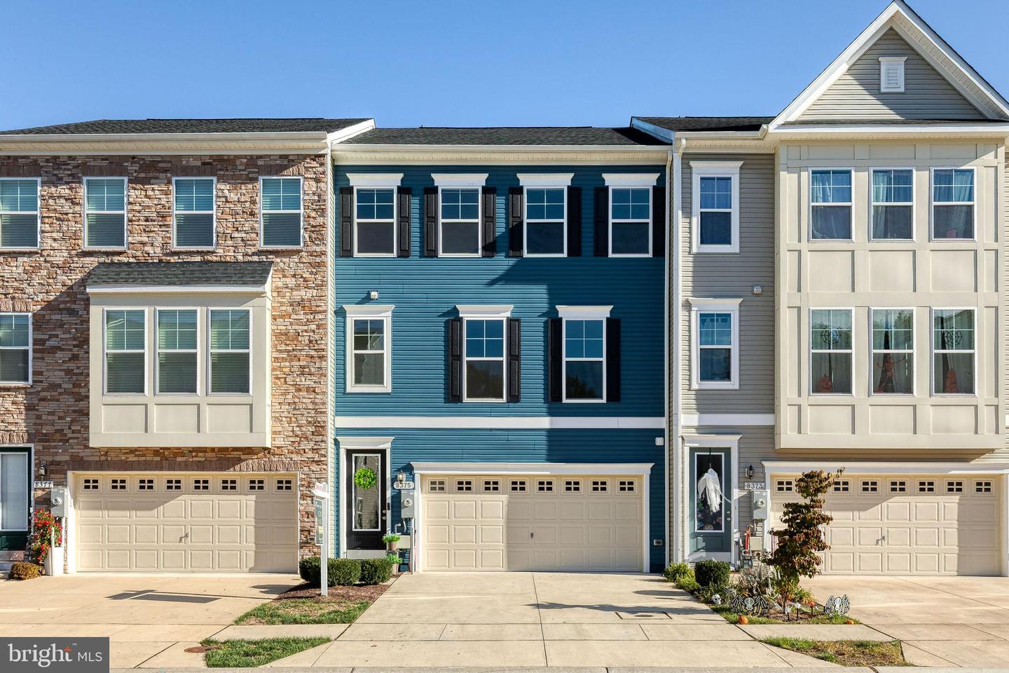 8375 Amber Beacon Circle, Millersville