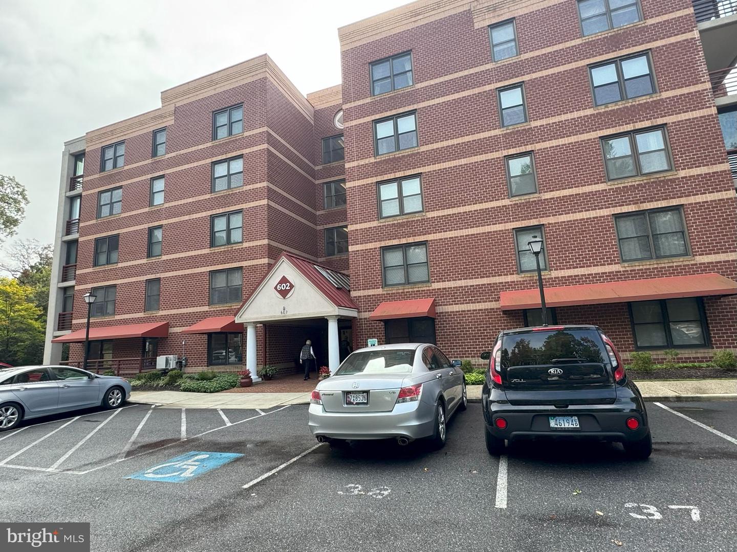 602 Mckinsey Park Drive #406, Severna Park