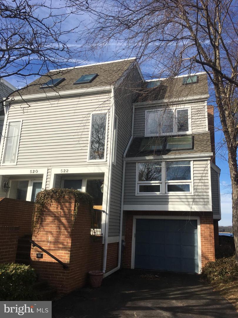 522 Moorings Circle, Arnold