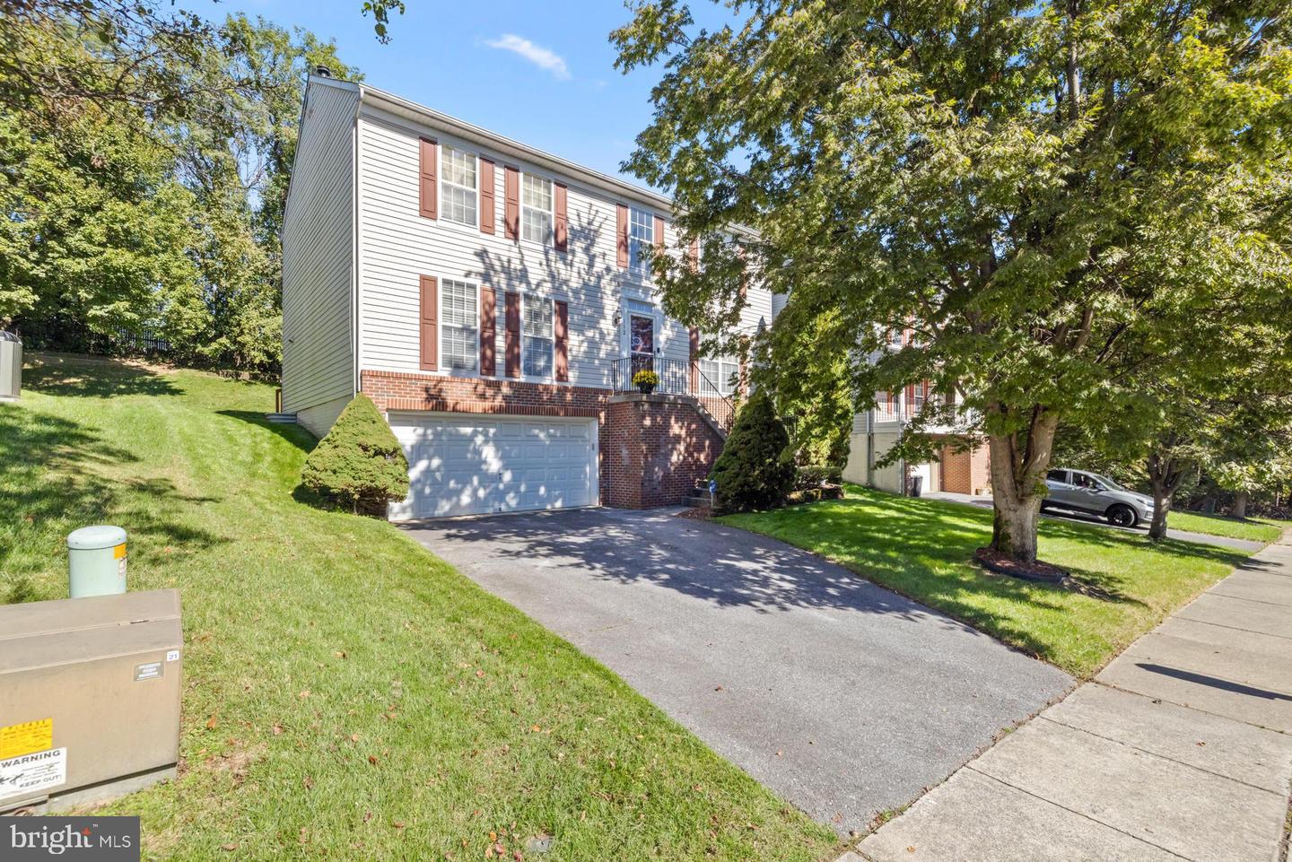 112 Farmbrook Lane, Hanover
