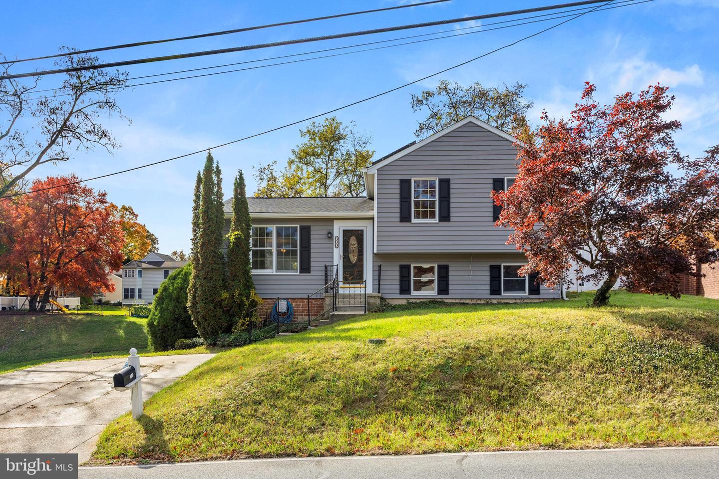 300 Twin Oaks Road, Linthicum Heights