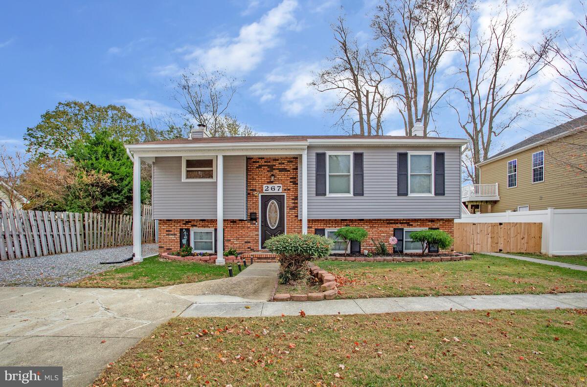 267 Lake Riviera Road, Pasadena
